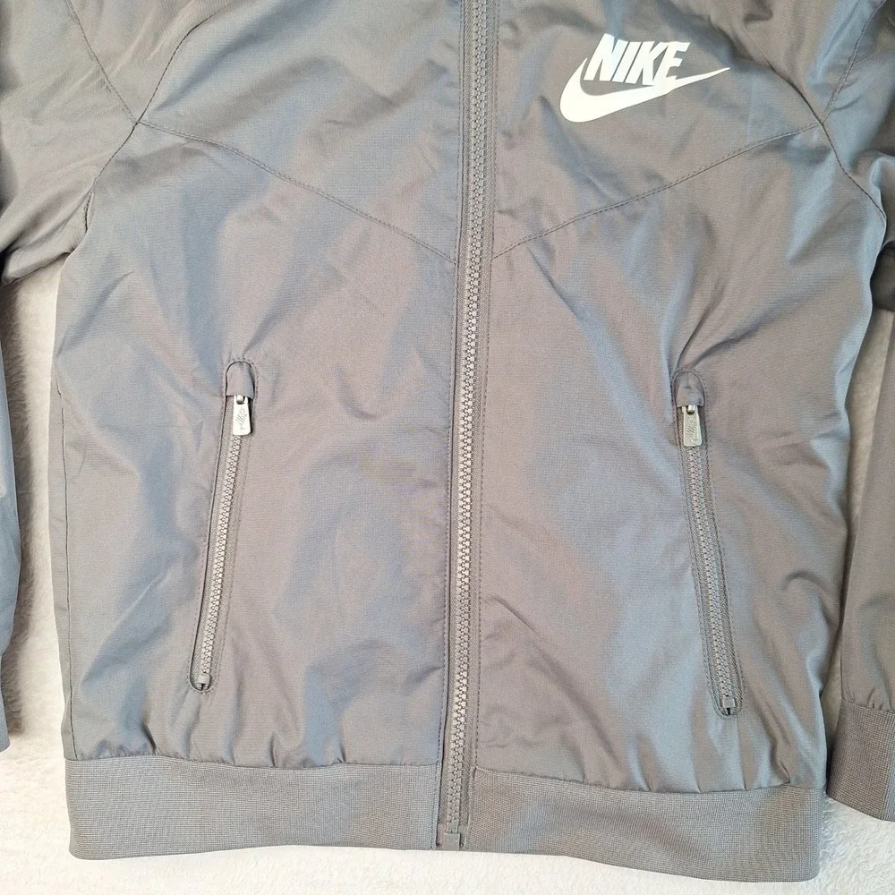 Nike Kids Gray Windrunner Full Zip Hooded‎ Windbreaker Jacket Size 7 6-7Y